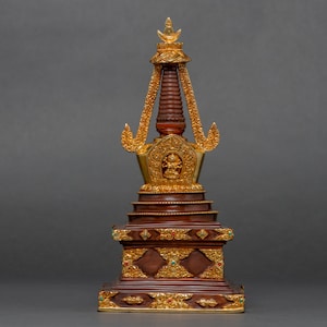 Stupa artisanal de style pagode | Chorten tibétain plaqué or | Sanctuaire de reliques rituelles bouddhistes | Véritable artisanat népalais | Idées cadeaux spirituels