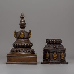 Stupa fait main avec statue de Dharma Dhatu | Chorten bouddhiste tibétain | Véritable artisanat népalais | Artéfacts religieux | Souvenir bouddhiste