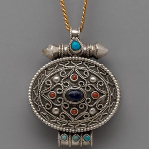 Traditional Buddhist Prayer Ghau Box | Tibetan Prayer Ghau Box Pendant Necklace |  Handcrafted Buddhist Amulet | Sacred Buddhist Prayer Box