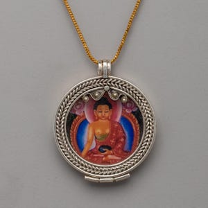 Handcrafted 92.5 Percent Sterling Silver Sacred Locket | Silver Locket Pendant | Artisan Silver Craft Locket for Keepsakes | Made In Nepal