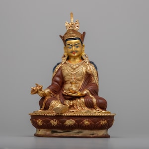 Guru Padmasambhava Statue | Guardian of Tantra | Tibetan Buddhist Master | Lotus Born Guru Rinpoche | Buddhist Deity Sculpture | Home Decor