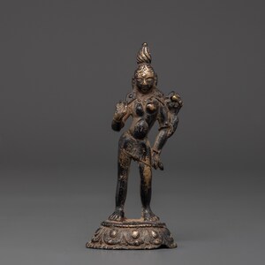 Compassionate Deity Green Tara Statue | Figurine of Compassion, Healing, and Protection for Decor, Meditation, and Spiritual Growth Gift