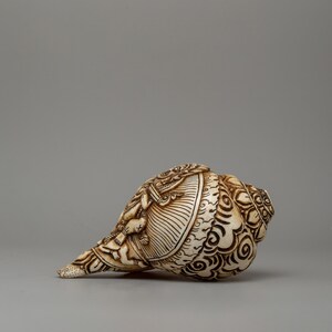 Conch Shell with Shakya Mahakala Carvings | Handcrafted Ritual Offering Shell | Sacred Buddhist Altar 19cm Decor | Tibetan Dharma Crafts