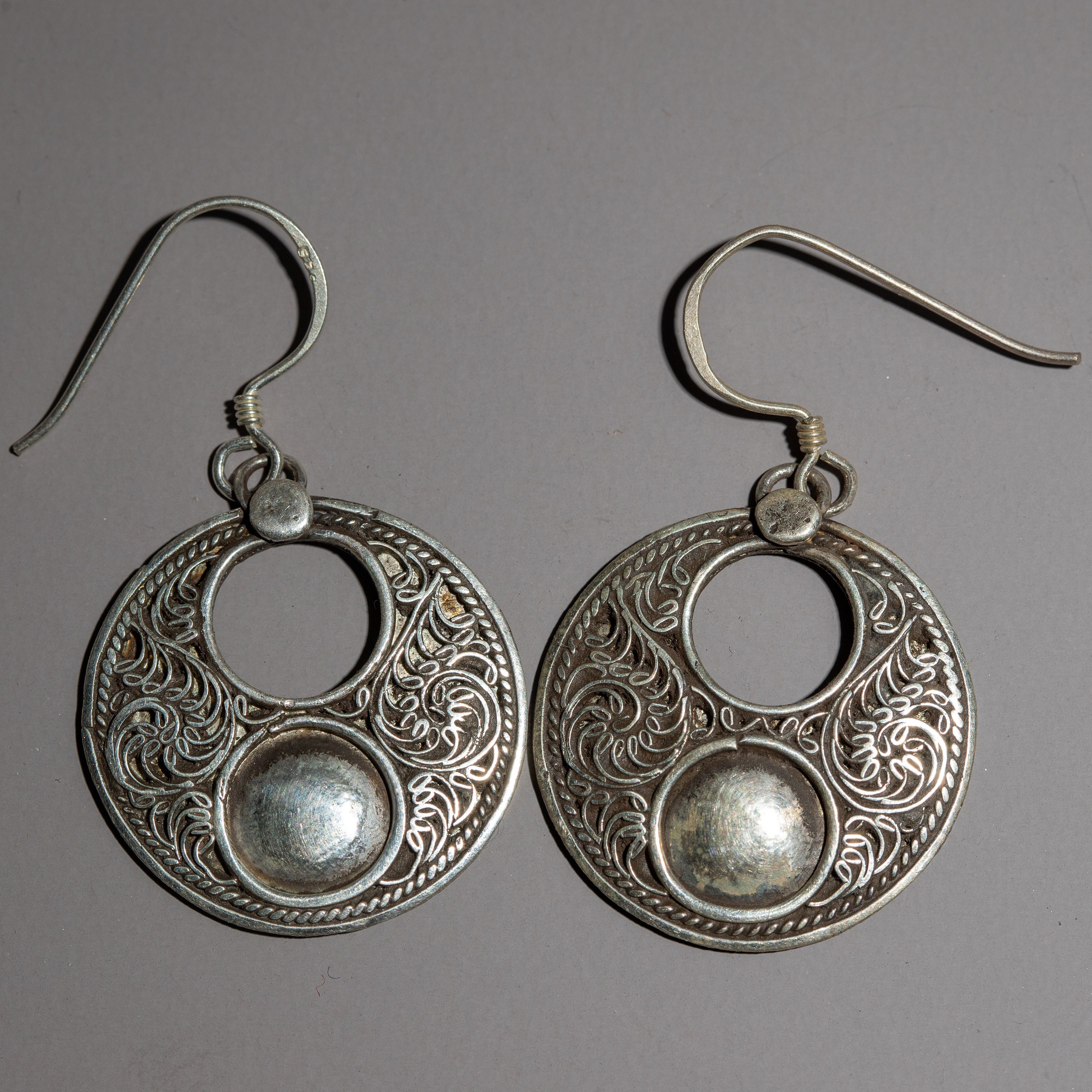ピアス Grace Silver Earrings (2 COLOR) Sunburst-Stud-Earrings-
