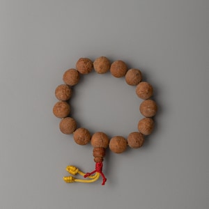 Pulsera de cuentas de Buda Chitta / Cuentas naturales, joyería espiritual hecha a mano para la paz interior / Pulsera de meditación para el equilibrio y la atención plena