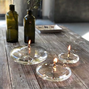 Modern clear glass oil lamp - Perfect for living room decoration and a cozy atmosphere with candle effect.