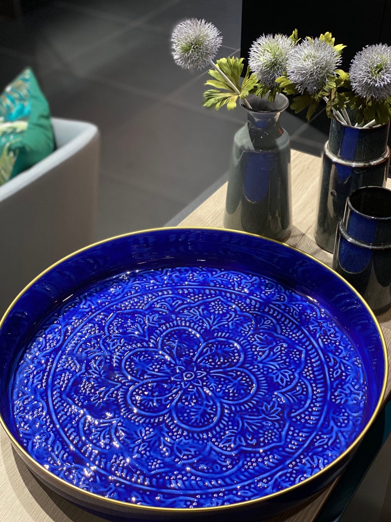 Berber serving tray in Majorelle blue enameled metal image 4