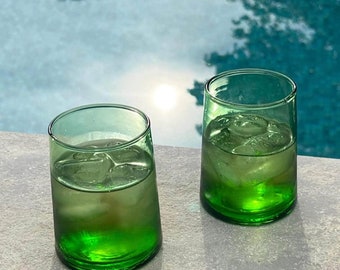 Lot de 6 Verres Beldi coniques vert, soufflé bouche, artisanal,3 tailles