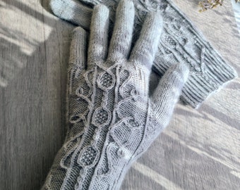 Princess Reiko - Women's knit cable gloves pattern, Knit gloves for her