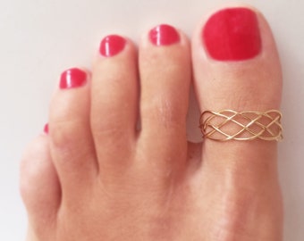 Gold Big Toe Ring, Filigree Toe Ring, Gold Filled Adjustable Toe Ring, Knuckle Ring, Foot Jewelry, Summer Jewelry, Body Jewelry, Foot Ring