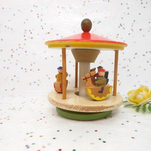 Vintage GERMANY Erzgebirge Style Wood Spinning Carousel Miniature People Handpaint GERMAN Democratic Republic *As Is*, AtomicShackToo