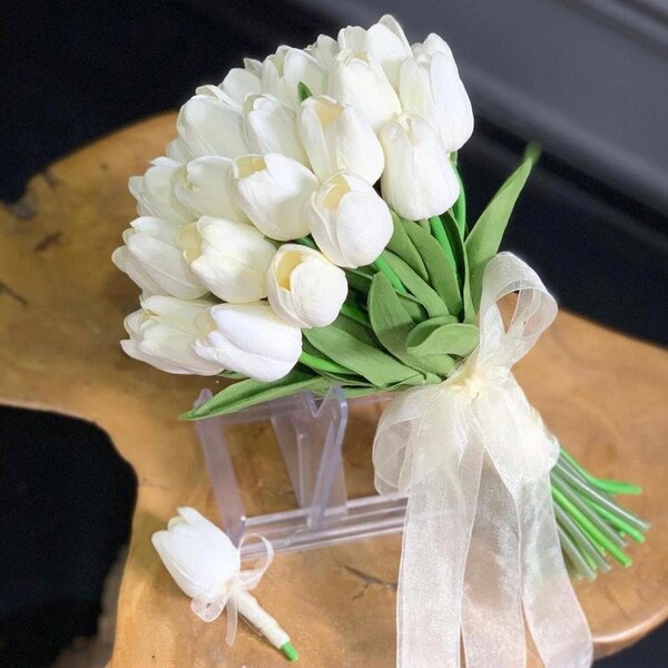 Tulips Wedding Bouquet, Bridal Bouquet, Bride Bouquet, Wedding Flowers, Bridesmaid Bouquets, Artificial flowers