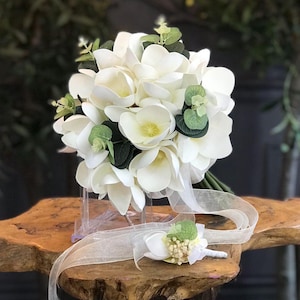 Bouquet de mariée magnolia eucalyptus, bouquet de mariée magnolia eucalyptus, bouquet de la mariée, bouquets de demoiselle d&#39;honneur, fleurs artificielles