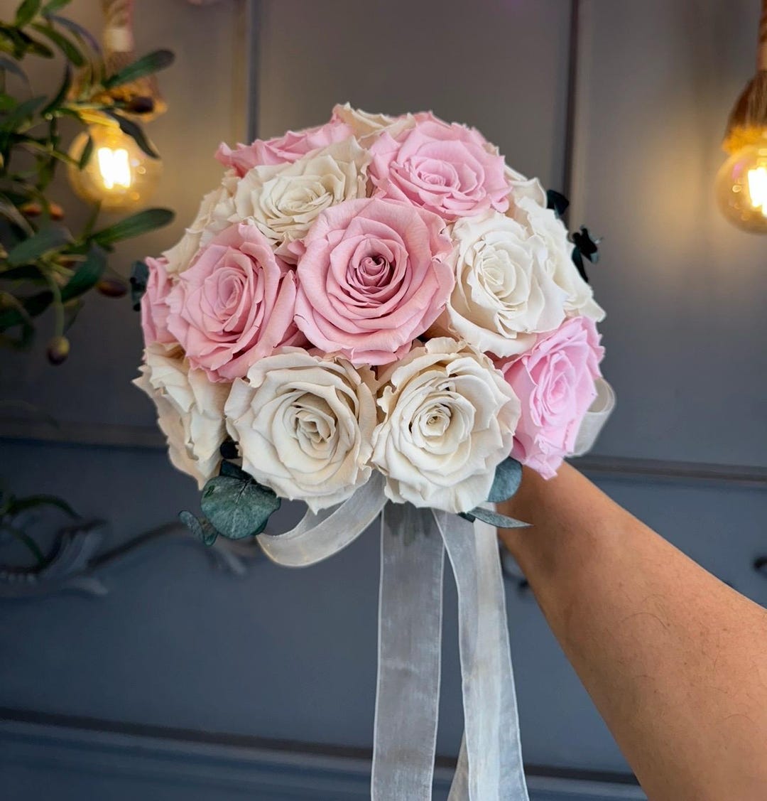 Bouquet Da Sposa Artificiale Con Rose In Schiuma E Cristalli, Fiori In Seta Con Perline, Nastro, Colore Viola, 26x21 Cm - 2
