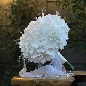Hortensie mit Perlen-Hochzeitsstrauß: Künstliche Brautblumen