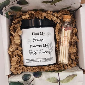 Mum Candle Gift Set: Soy Wax Scented Candle with Matches
