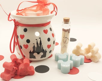 Disney Wax Burner and Melts Gift Box, Ideal gift for Disney fan, Birthday or any occasion Disneyland Disney World gift, Mickey