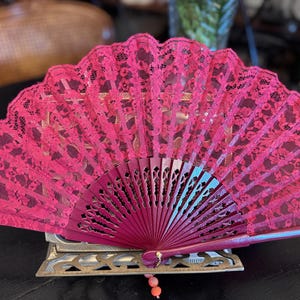 Vintage Spanish Fan - Lace and Wood - Folding Fan