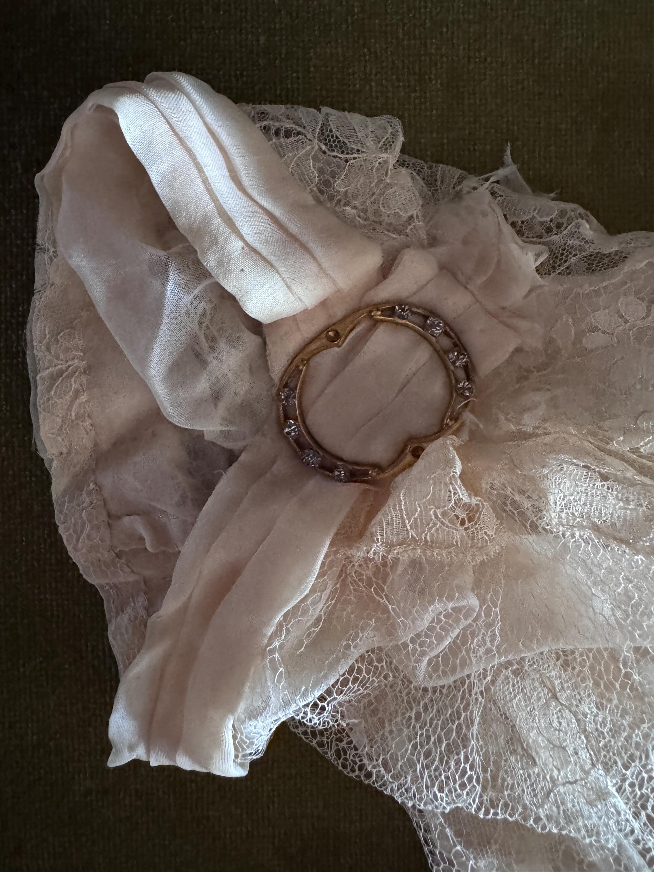 19世紀半ばのアンティークシルクとレースのブラウス – 貴族婦人の遺品