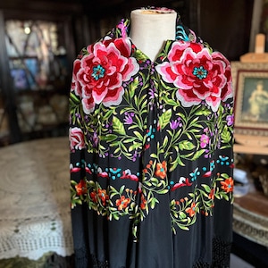 Vintage silk manila shawl (manton) for flamenco. It features double-sided hand embroidery and long fringe.