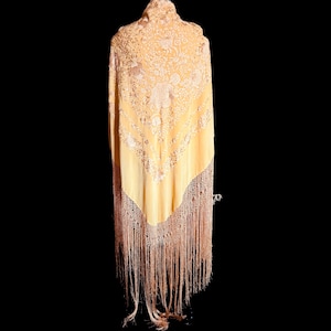 Vintage Golden Silk Mantón de Manila – Hand Embroidered Spanish Shawl with Macramé Fringe