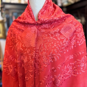 Vintage silk manila shawl (manton) for flamenco. It features double-sided hand embroidery and long fringe.