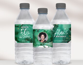 Smaragdgroene en gouden waterflesetiketten, aangepaste dranktag, groene aquarel verjaardagsfeestje decoratie, doe-het-zelf cadeau gunst Canva sjabloon GW1