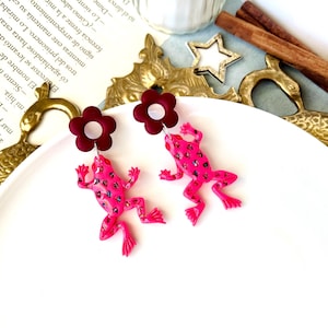 Pink Frog Earrings with Glitter Hearts, Handmade Statement Earrings, Polymer Clay Animal Jewelry, Funky Gift for Her, Frog Lover Gifts