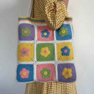 Granny Square Bag, Flower Shoulder Bag, Crochet Afghan Bag, Daisy Tote Bag, Bohemian Crochet Purse, Knit Floral Bag, Crochet Gift Bag
