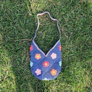 daisy flowers	handmade bag	flower tote bag	crochet tote bag	trendy tote bag	Afghan Bag	sunflower knit bag	Floral Crochet Bag	daisy crochet purse	gift for birthday	Boho Floral Bag	christmas gifts	crochet knit bag
