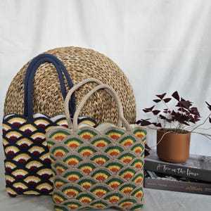 Handmade Colorful Crochet Weekender Bag, Vintage-Inspired Large Travel Tote, Boho Granny Square Shoulder Bag, Unique Gift for Her, Beach Bag