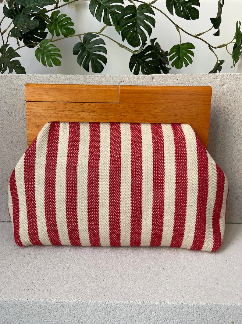 Canvas Bag	Evening Clutch	Wedding Clutch	Party Clutch	Weekender Bag	wooden clutch	navy blue clutch	wooden bag handles	wooden purse	vintage clutch purse	wooden frame	boho clutch bag	red clutch