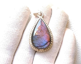 Flashy Purple Labradorite Pendant, pear labradorite purple, 925 Sterling Silver pendant Size 1.50 inches use for jewelry