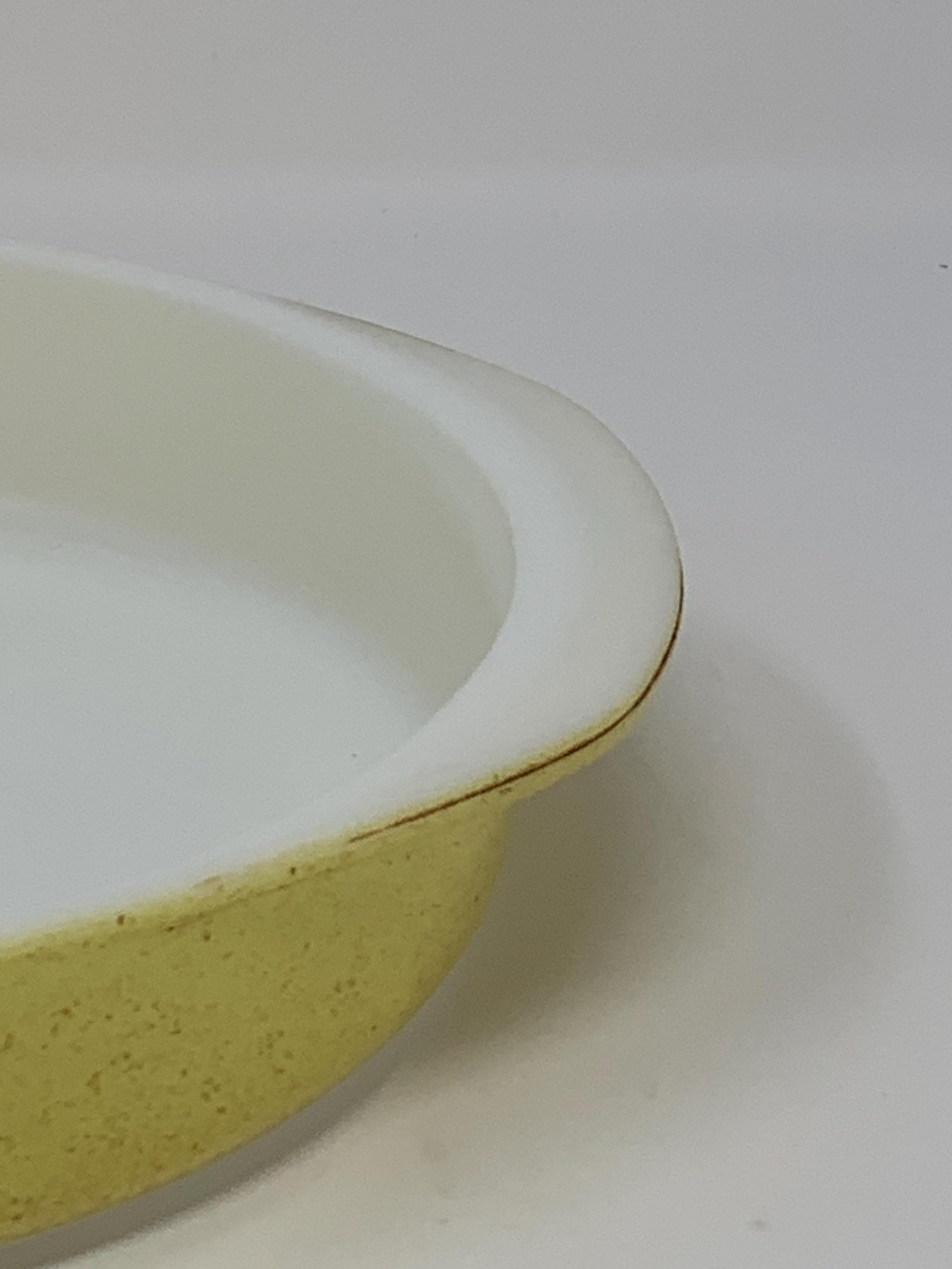 Vintage Pyrex #221 8 1/4” Desert Dawn Round Baking Pan