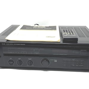 Receptor sintetizador digital FM/AM JVC RX-208BK vintage con control remoto y manual