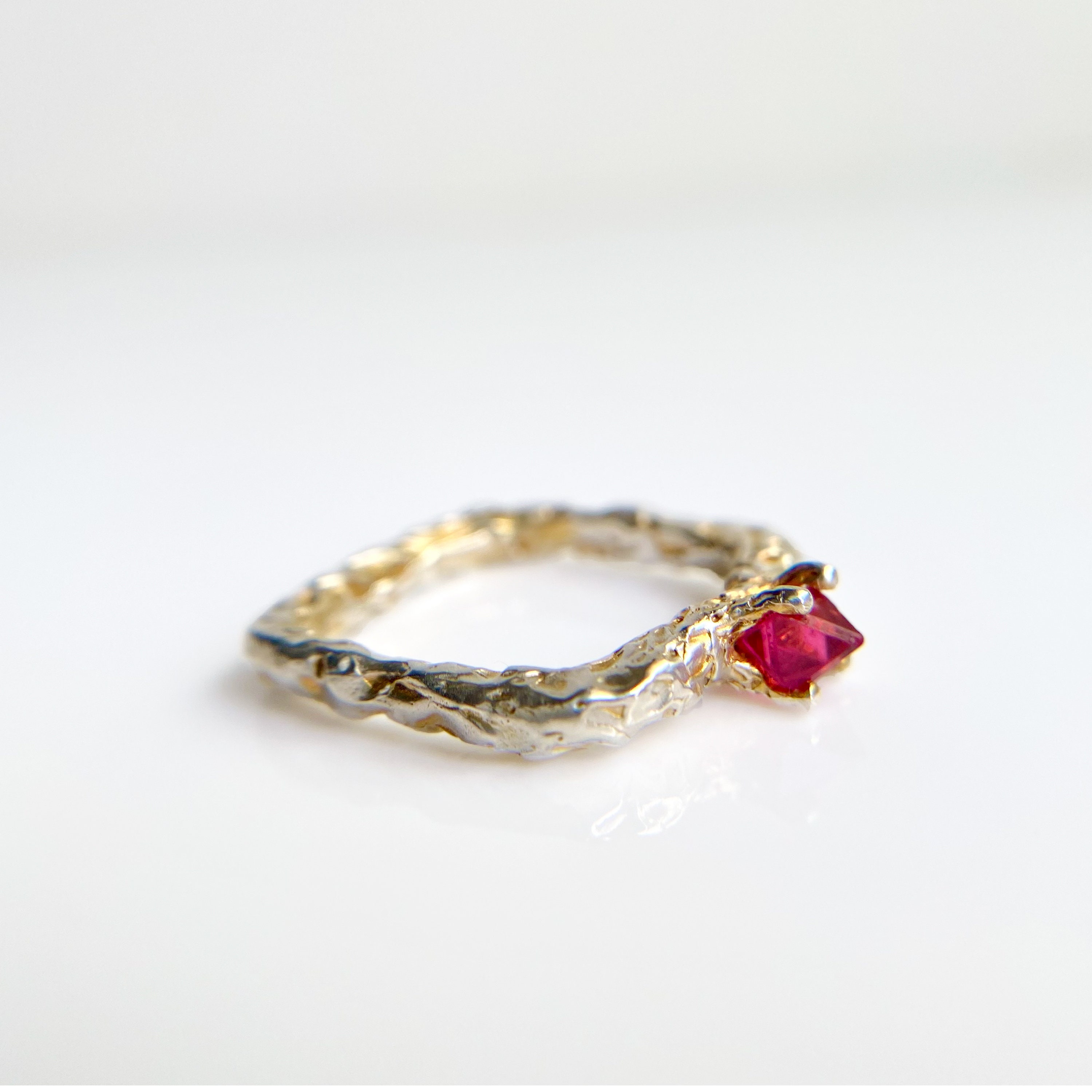 Fiery Elegance Solitaire Ring With Octahedral Raw Red Spinel - Etsy