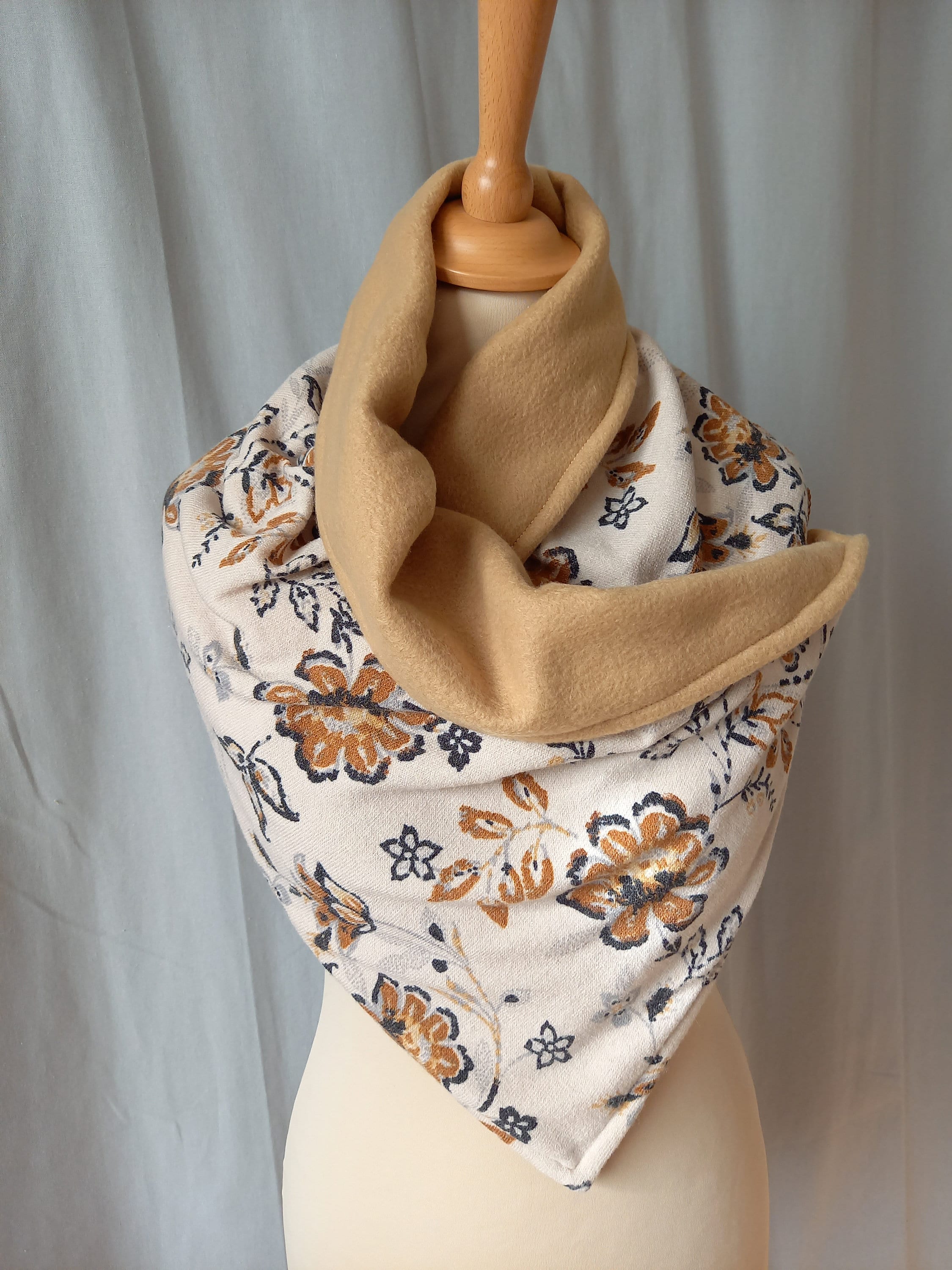 Écharpe Fantaisie Femme Velours Double Face Marron Et Beige - Neuve étiquettes