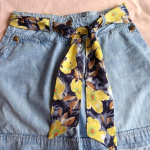 Belt, headband, fabric headband, tie belt, belt in floral viscose crepe fabric in navy, blue, beige, yellow flowers.