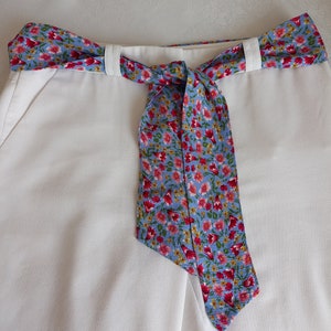 Belt, headband, fabric headband, tie belt, belt in blue floral crepe fabric.