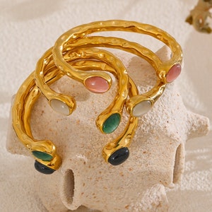 Offene Gold Armspange | Buntes Quarz Armband | Wasserdichter Edelstahl-Edelstein-Armreif