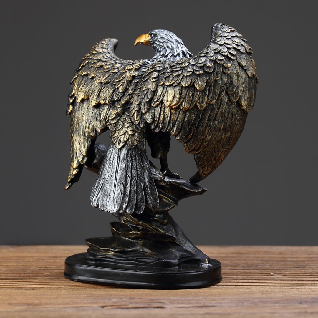 Resin Eagle Statue Sculpture Collectible Figurines Desk Decoration Feng