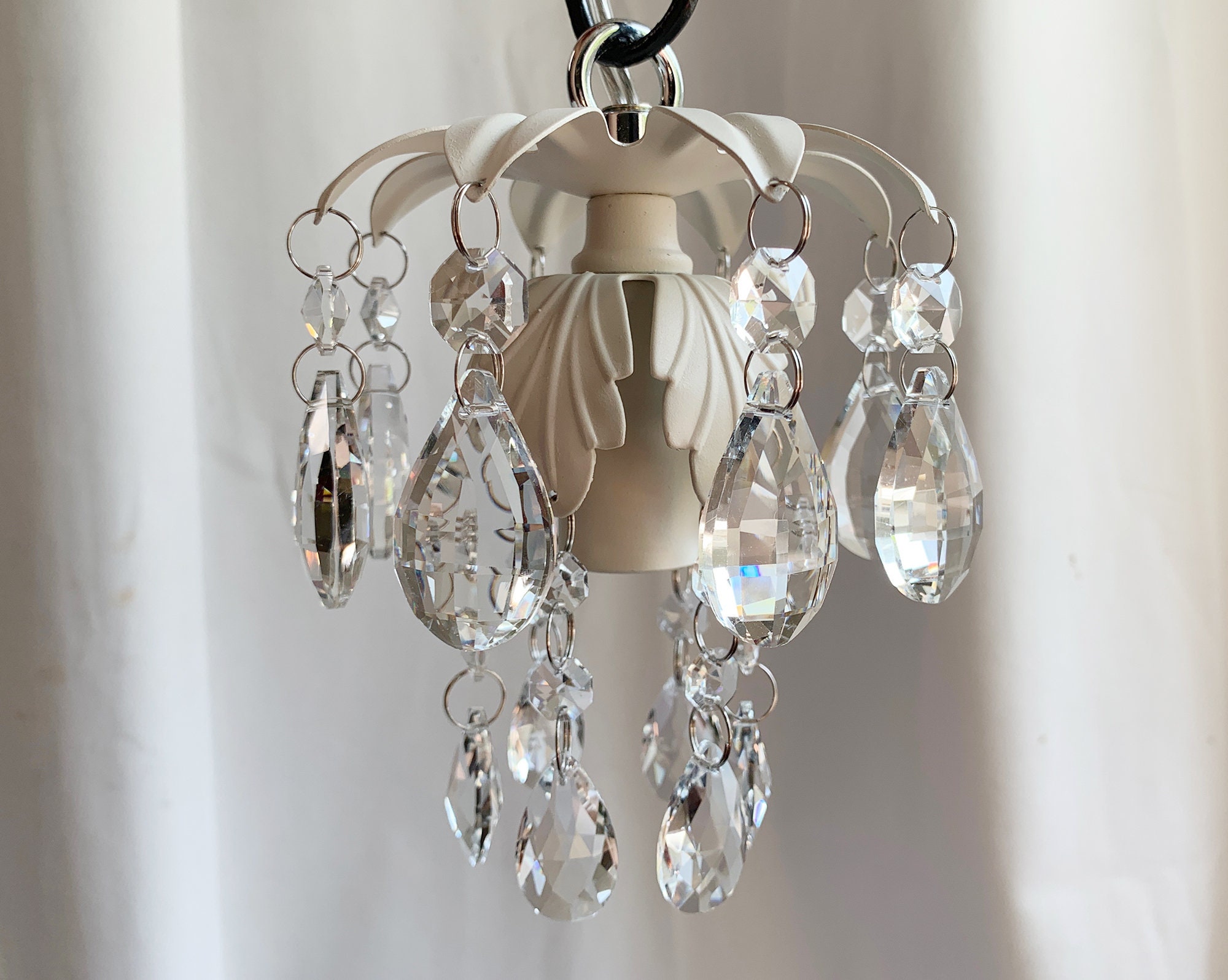 Mini chandelier plug in online