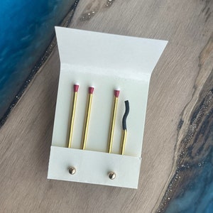 RED Matchstick Ohrring Jacken – Liz Fox Roseberry – Handgefertigte Ohrringe – Gold und Silber – Mix and Match – Jackenrücken – Kostenlose Ohrstecker