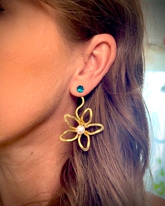 Flower on sale ear jacket