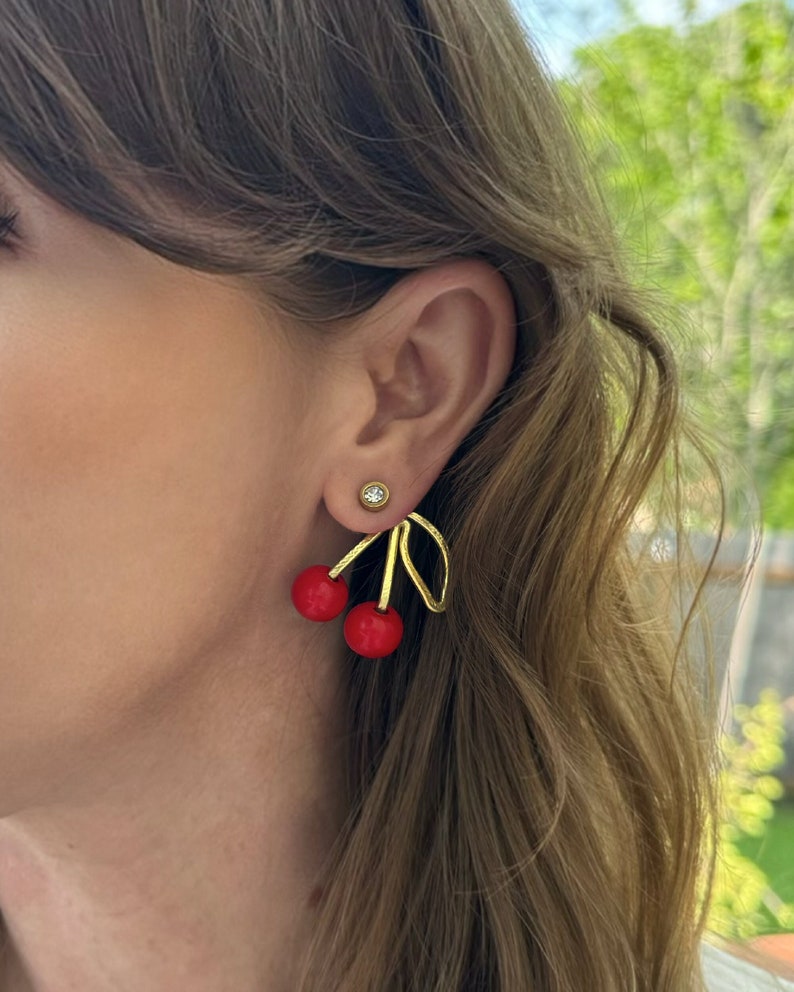 NUEVAS chaquetas clásicas de pendientes de cereza ROJA Liz Fox Roseberry Únicas Joyería hecha a mano Pendientes ligeros Mezclar y combinar Studs gratis imagen 1