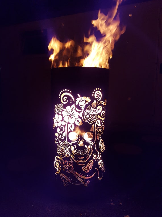 Feuertonne / Feuerkorb mit Motiv Skull & Flowers -  Österreich