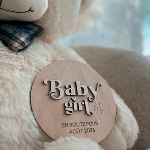 Pancarte en bois "Baby Girl" en route - Annonce grossesse et annonce sexe de bébé fille