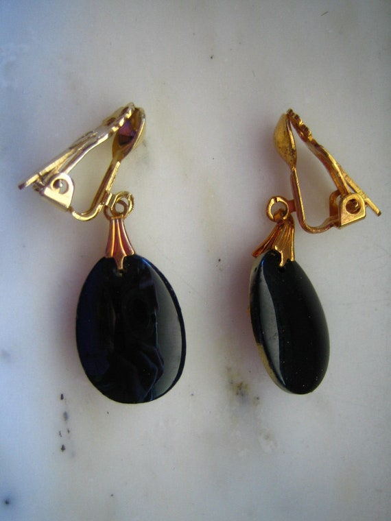 Vintage Gold Tone & Black Onyx Cameo Pendant and … - image 3