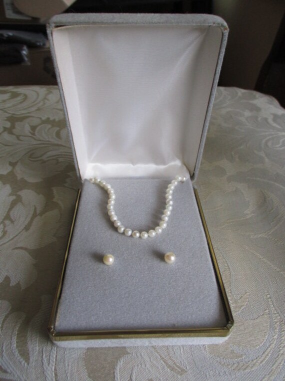 Vintage 21" Cultured Pearls Necklace and Pierced … - image 1