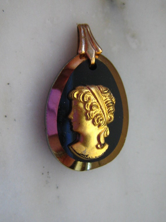 Vintage Gold Tone & Black Onyx Cameo Pendant and … - image 5